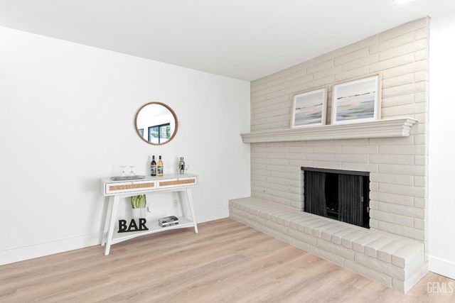 7209 Outingdale Drive, Bakersfield, CA 93309