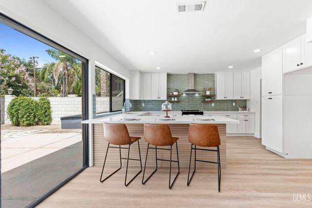 7209 Outingdale Drive, Bakersfield, CA 93309