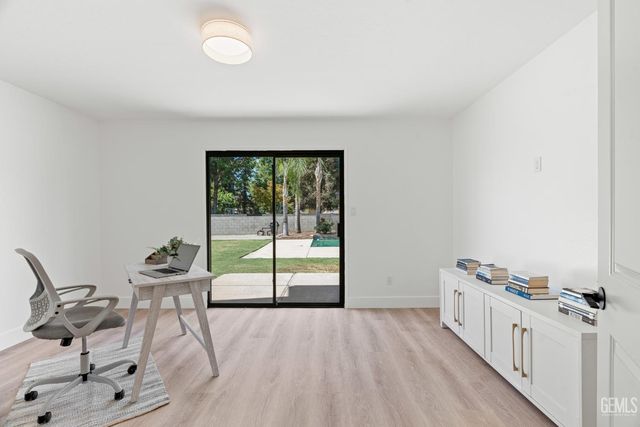 7209 Outingdale Drive, Bakersfield, CA 93309