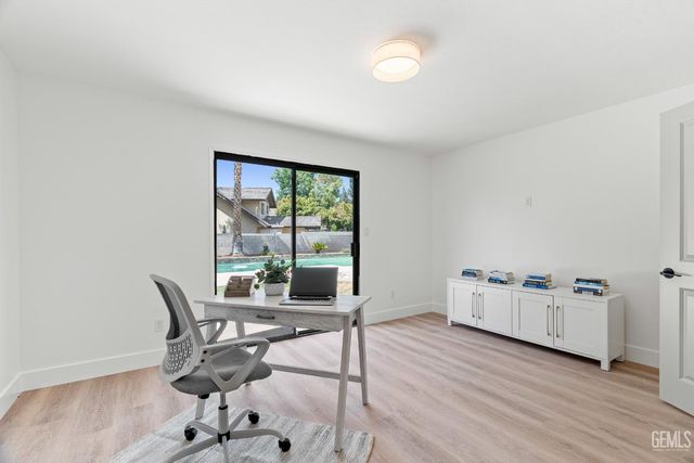 7209 Outingdale Drive, Bakersfield, CA 93309