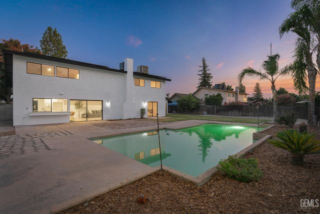 7209 Outingdale Drive, Bakersfield, CA 93309