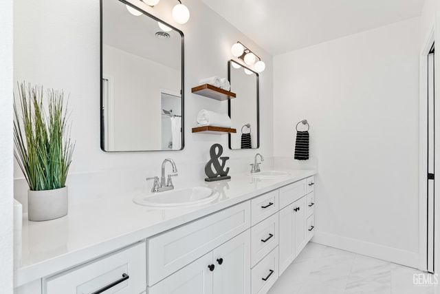 7209 Outingdale Drive, Bakersfield, CA 93309