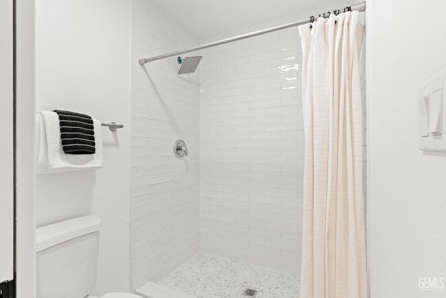 7209 Outingdale Drive, Bakersfield, CA 93309