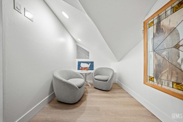 7209 Outingdale Drive, Bakersfield, CA 93309