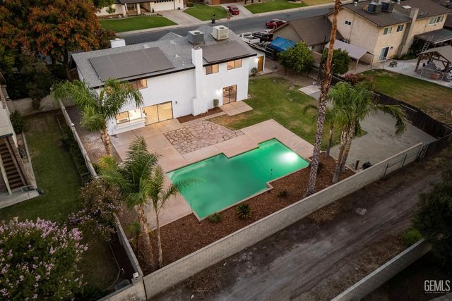 7209 Outingdale Drive, Bakersfield, CA 93309