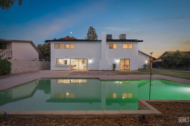 7209 Outingdale Drive, Bakersfield, CA 93309