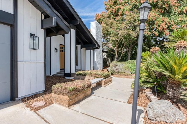 7209 Outingdale Drive, Bakersfield, CA 93309