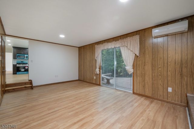 20 Whitewood Dr, Parsippany-troy Hills Twp., NJ 07950