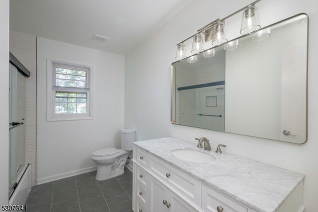 20 Whitewood Dr, Parsippany-troy Hills Twp., NJ 07950