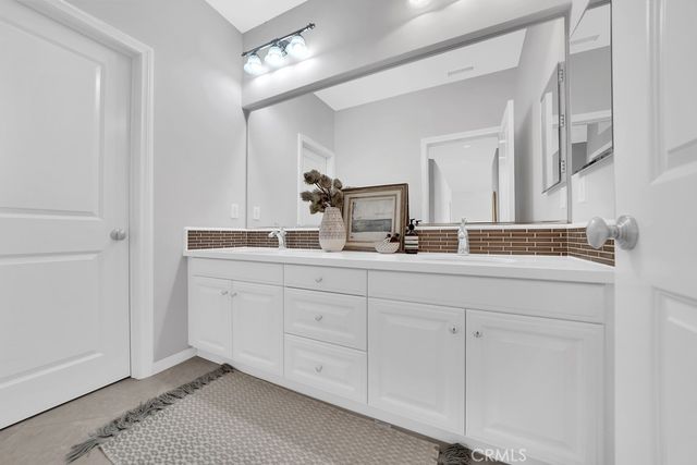 25 Bianco, Irvine, CA 92618