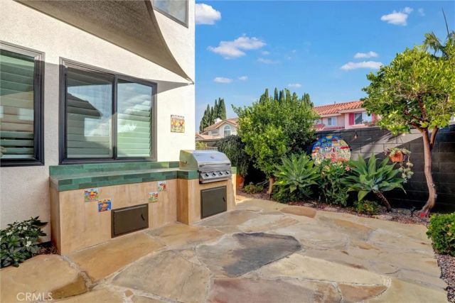 16934 Summeroak Court, Fountain Valley, CA 92708