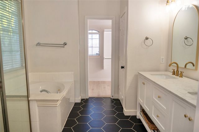 6401 Richmond Court, Rowlett, TX 75089