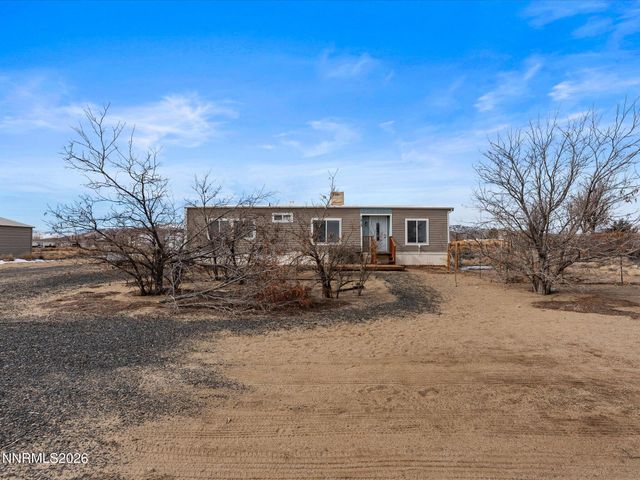 7815 Springfield Road, Silver Springs, NV 89429