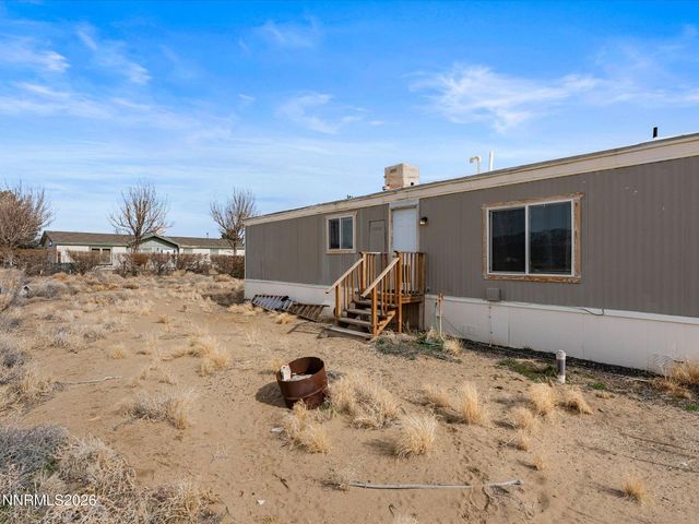 7815 Springfield Road, Silver Springs, NV 89429