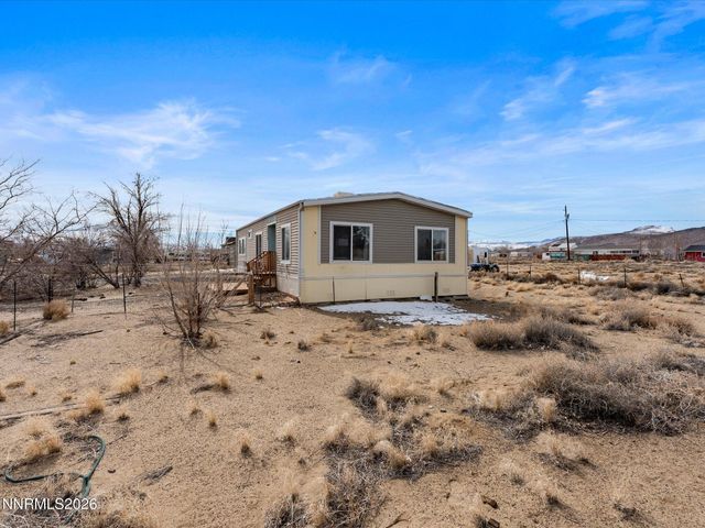 7815 Springfield Road, Silver Springs, NV 89429