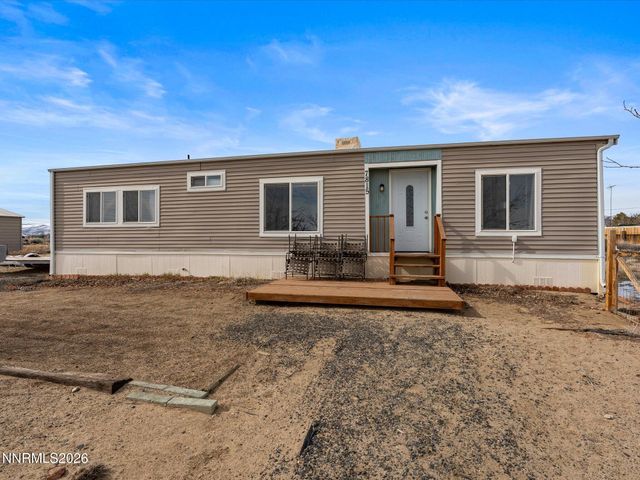7815 Springfield Road, Silver Springs, NV 89429