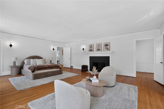 126 N Rossmore, Los Angeles, CA 90004