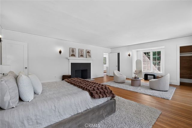 126 N Rossmore, Los Angeles, CA 90004