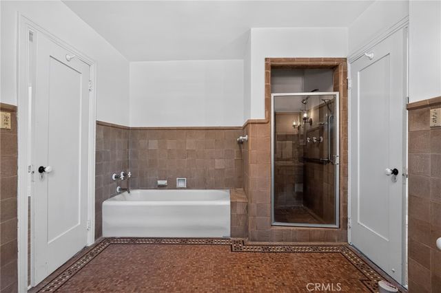 126 N Rossmore, Los Angeles, CA 90004