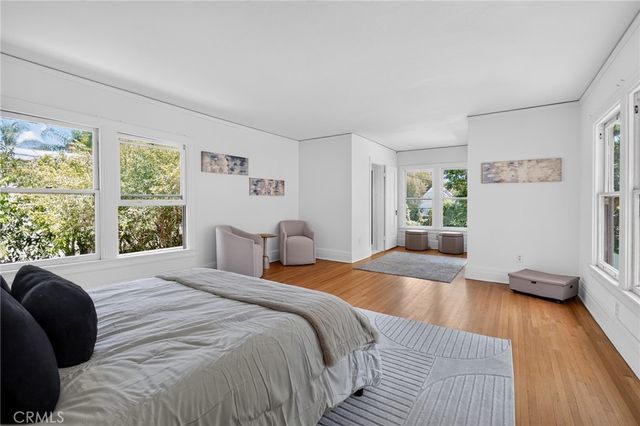 126 N Rossmore, Los Angeles, CA 90004