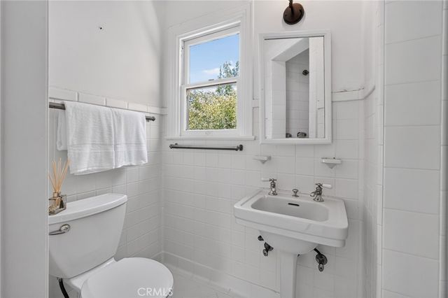 126 N Rossmore, Los Angeles, CA 90004