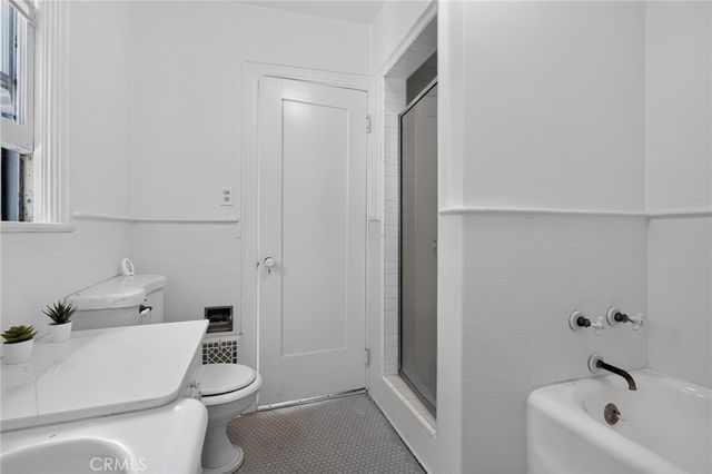 126 N Rossmore, Los Angeles, CA 90004