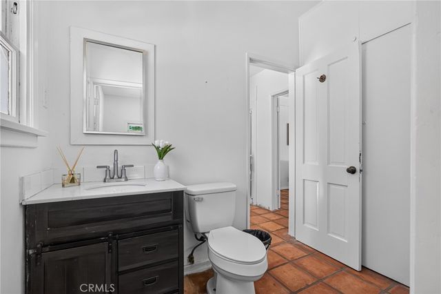 126 N Rossmore, Los Angeles, CA 90004