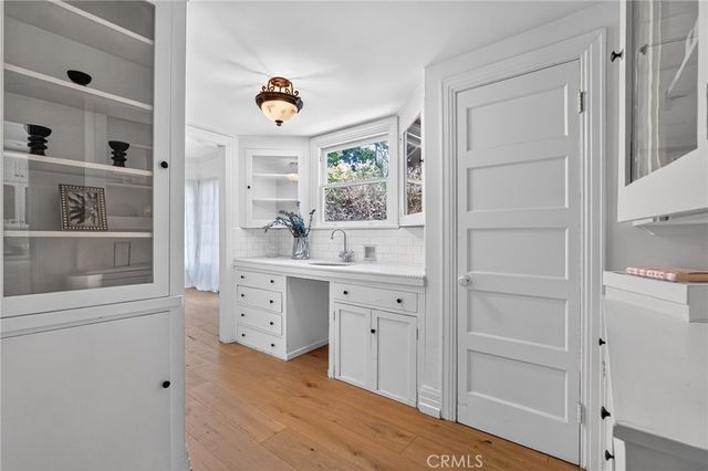 126 N Rossmore, Los Angeles, CA 90004
