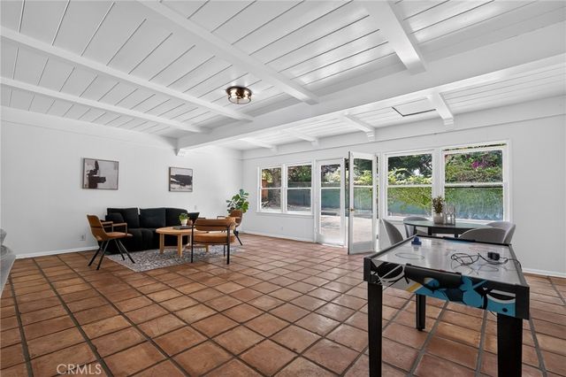 126 N Rossmore, Los Angeles, CA 90004