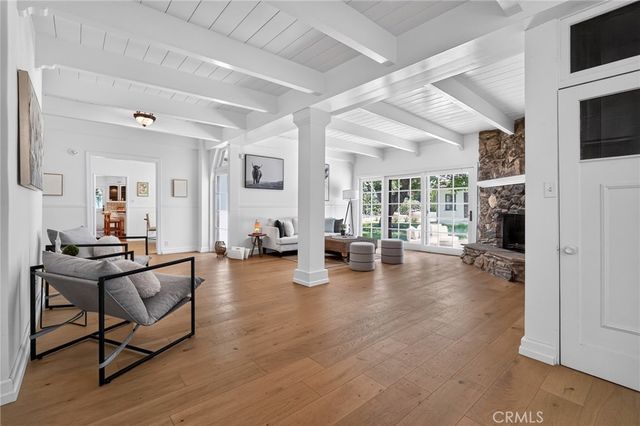 126 N Rossmore, Los Angeles, CA 90004