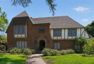 126 N Rossmore, Los Angeles, CA 90004