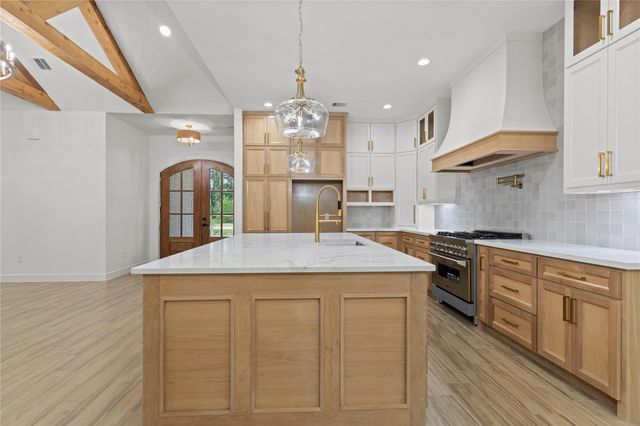 182 Road 6615, Dayton, TX 77535