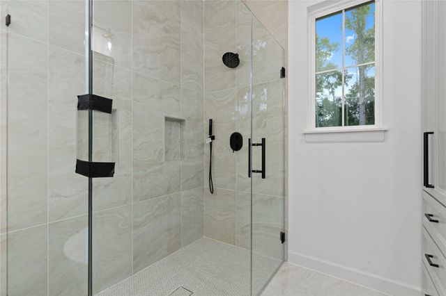 182 Road 6615, Dayton, TX 77535