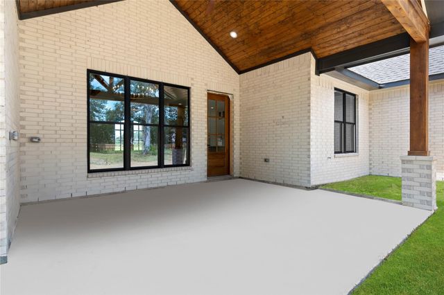 182 Road 6615, Dayton, TX 77535