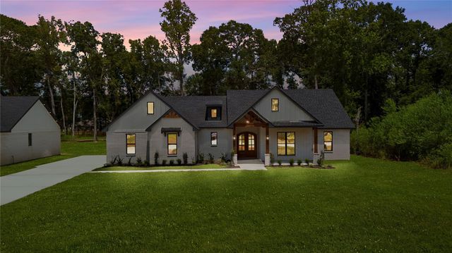 182 Road 6615, Dayton, TX 77535