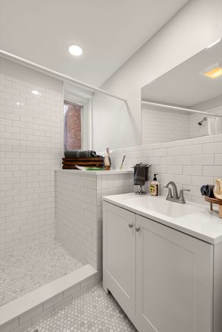 165 Salem Street 4, Boston, MA 02113