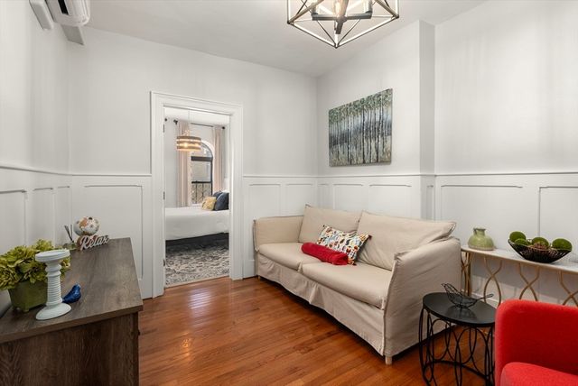 165 Salem Street 4, Boston, MA 02113