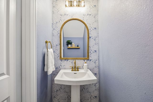 1467 Perrin Lane, Farmers Branch, TX 75234