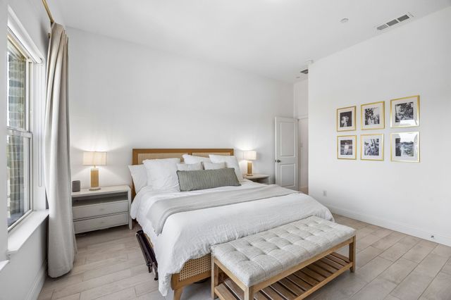 1467 Perrin Lane, Farmers Branch, TX 75234