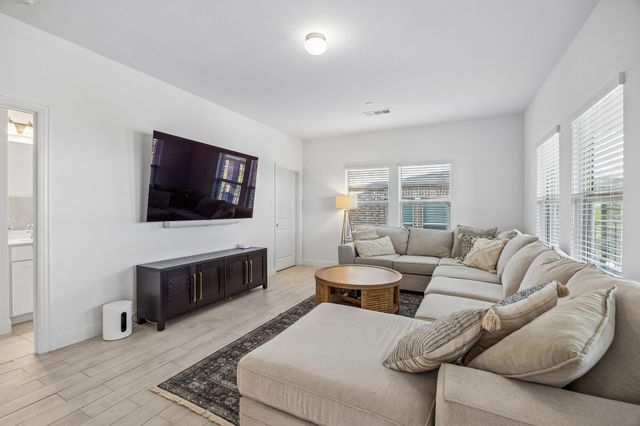 1467 Perrin Lane, Farmers Branch, TX 75234