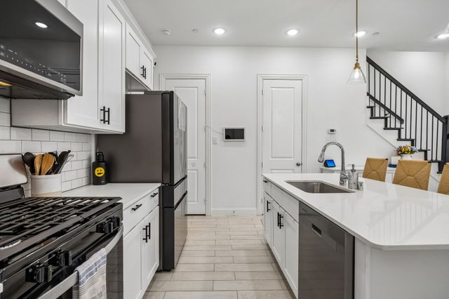 1467 Perrin Lane, Farmers Branch, TX 75234