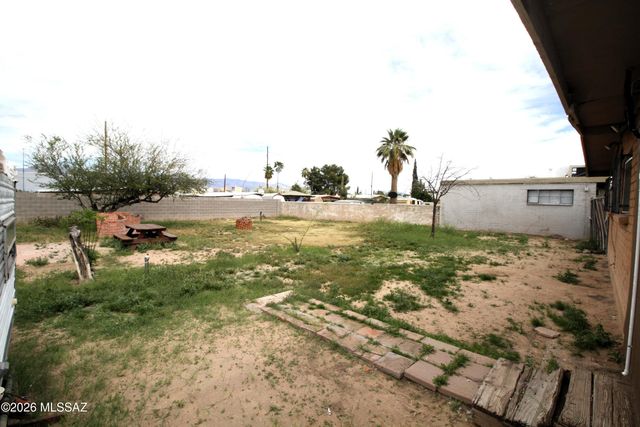 5911 E 30th Street, Tucson, AZ 85711