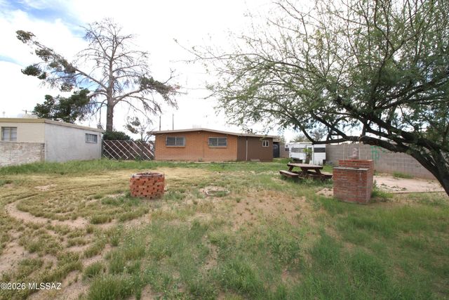 5911 E 30th Street, Tucson, AZ 85711