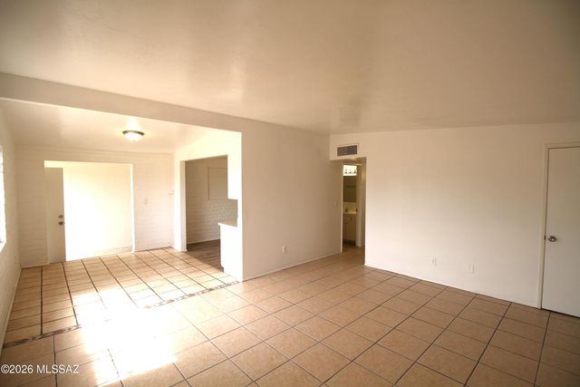 5911 E 30th Street, Tucson, AZ 85711