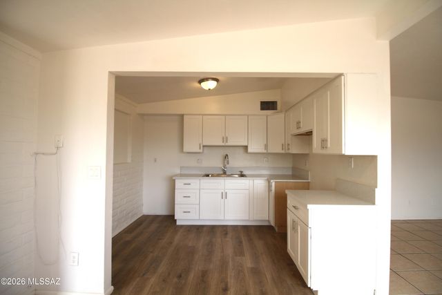 5911 E 30th Street, Tucson, AZ 85711