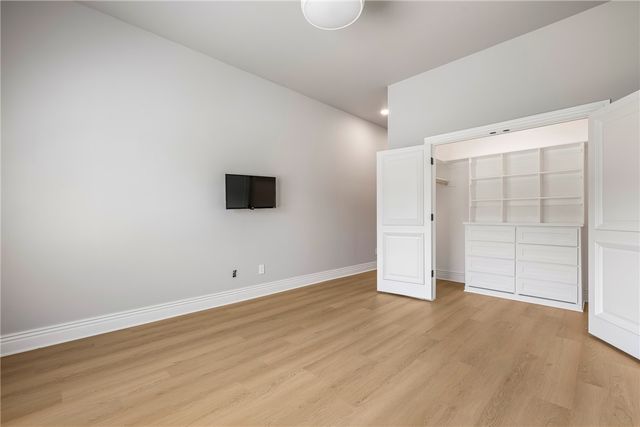 5104 S Haxton Circle, Bentonville, AR 72713