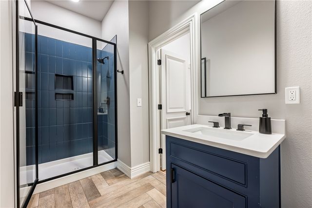 5104 S Haxton Circle, Bentonville, AR 72713