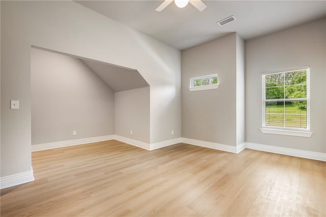 5104 S Haxton Circle, Bentonville, AR 72713