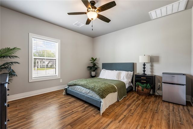 5104 S Haxton Circle, Bentonville, AR 72713