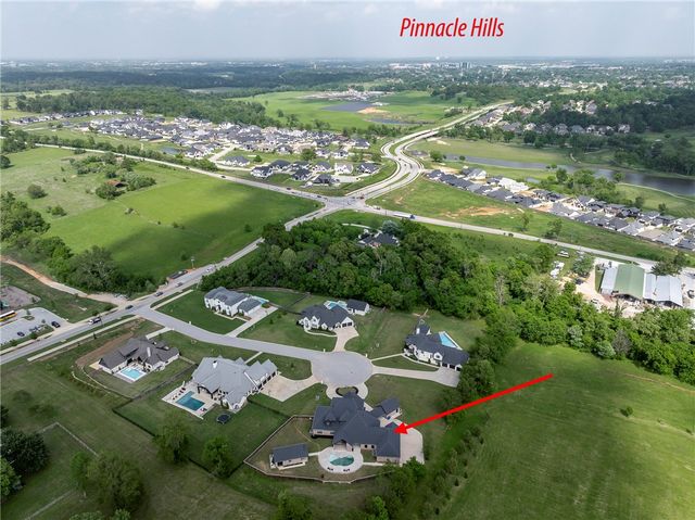 5104 S Haxton Circle, Bentonville, AR 72713